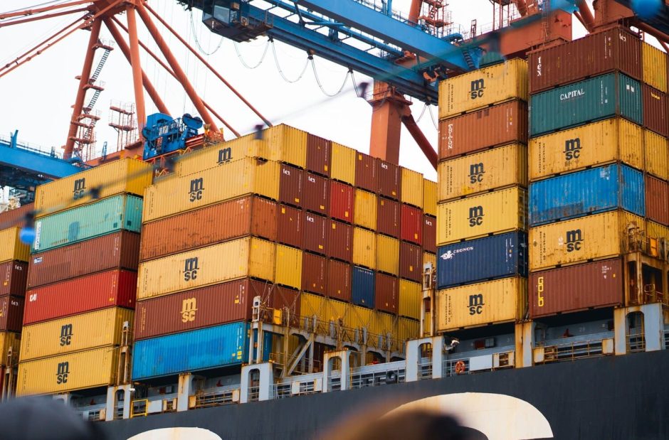 Shipping from Montreal to Vancouver: 2025 Freight Cost & Logistics Guide